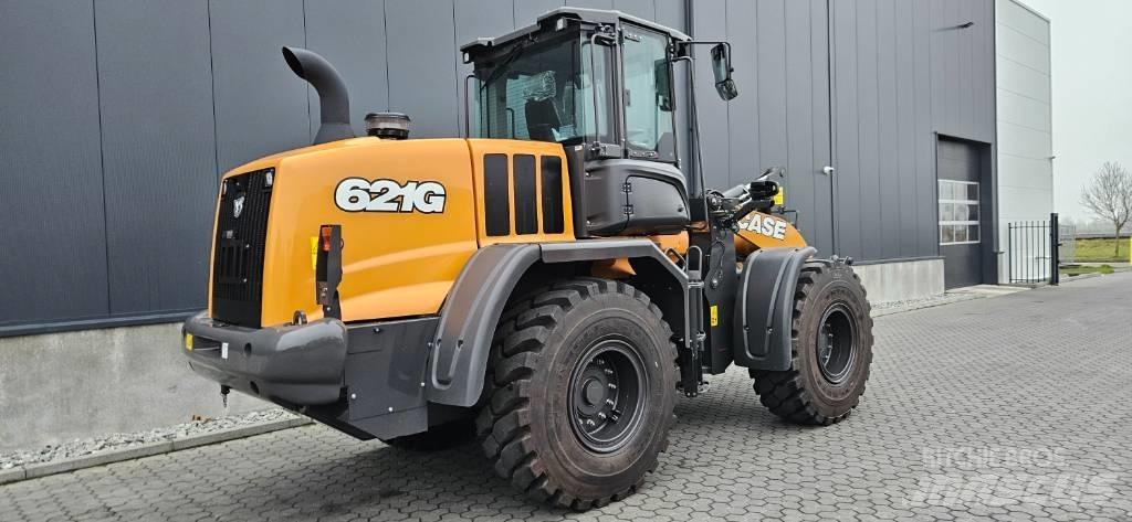 CASE 621G Carregadeiras de rodas