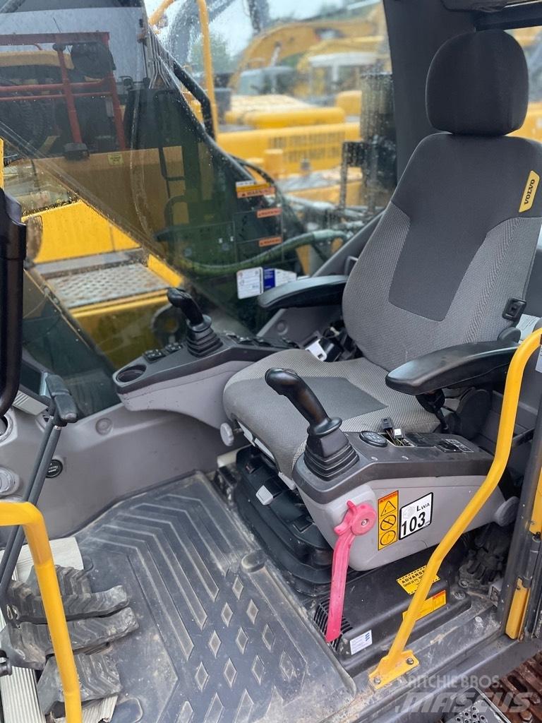 Volvo EC210C Escavadeiras de esteiras