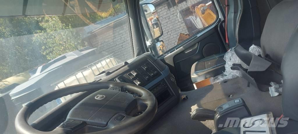 Volvo FM 330 Camiões de chassis e cabine