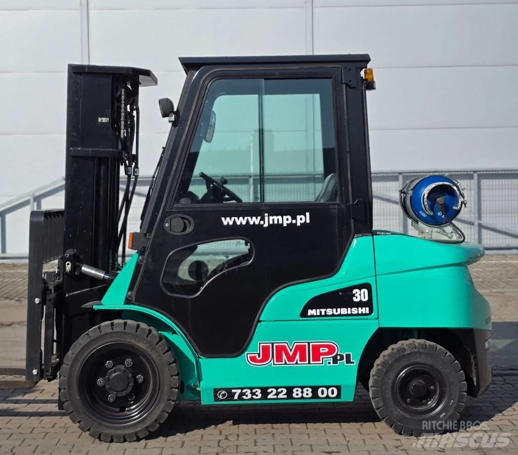 Mitsubishi FG 30 N Empilhadores a gás