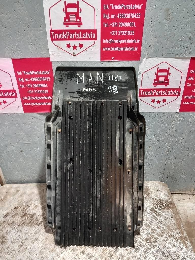 MAN TGX  81612100462 Cabines e interior
