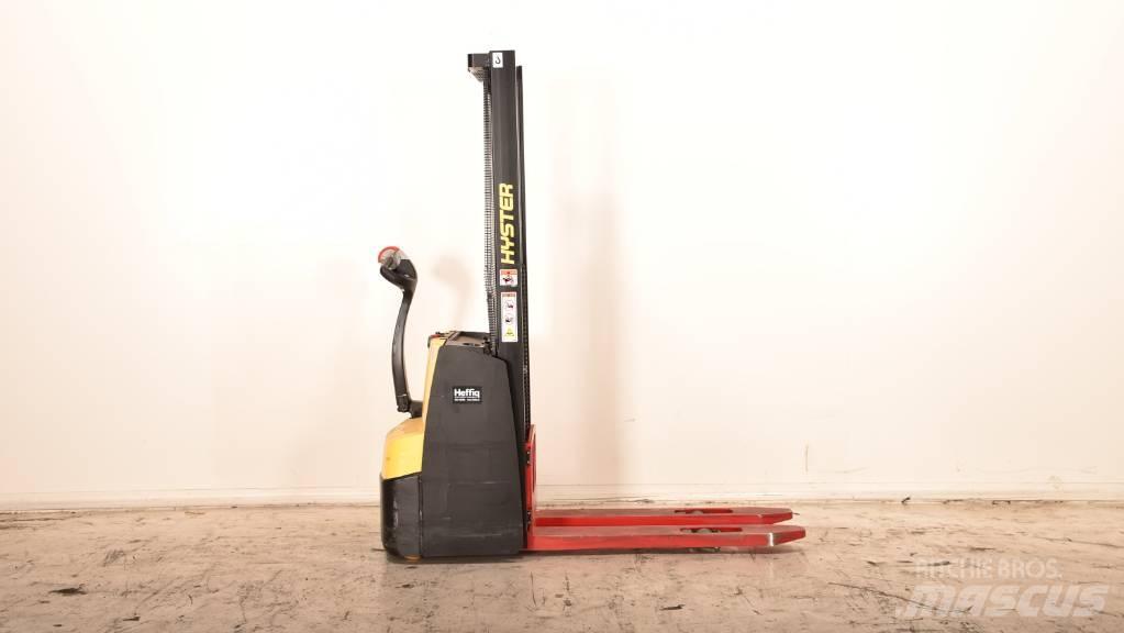 Hyster S 1.0E Empilhador para operador externo