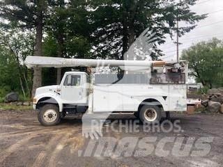 Altec AM855 Plataformas aéreas montadas em camião