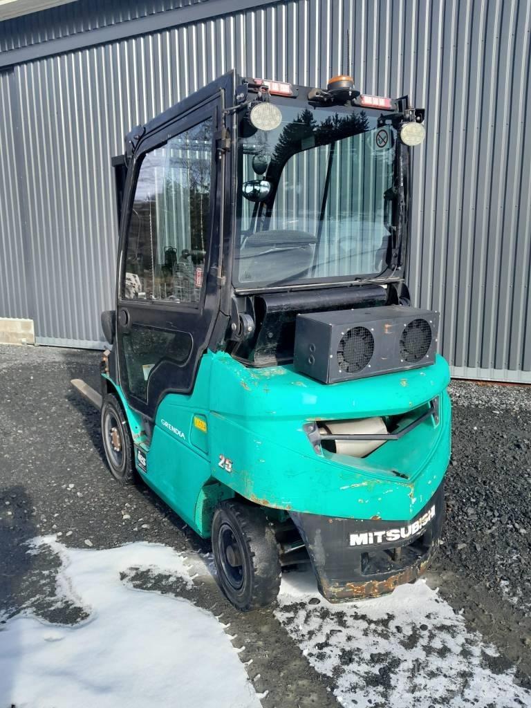 Mitsubishi FD 25 N Empilhadores Diesel