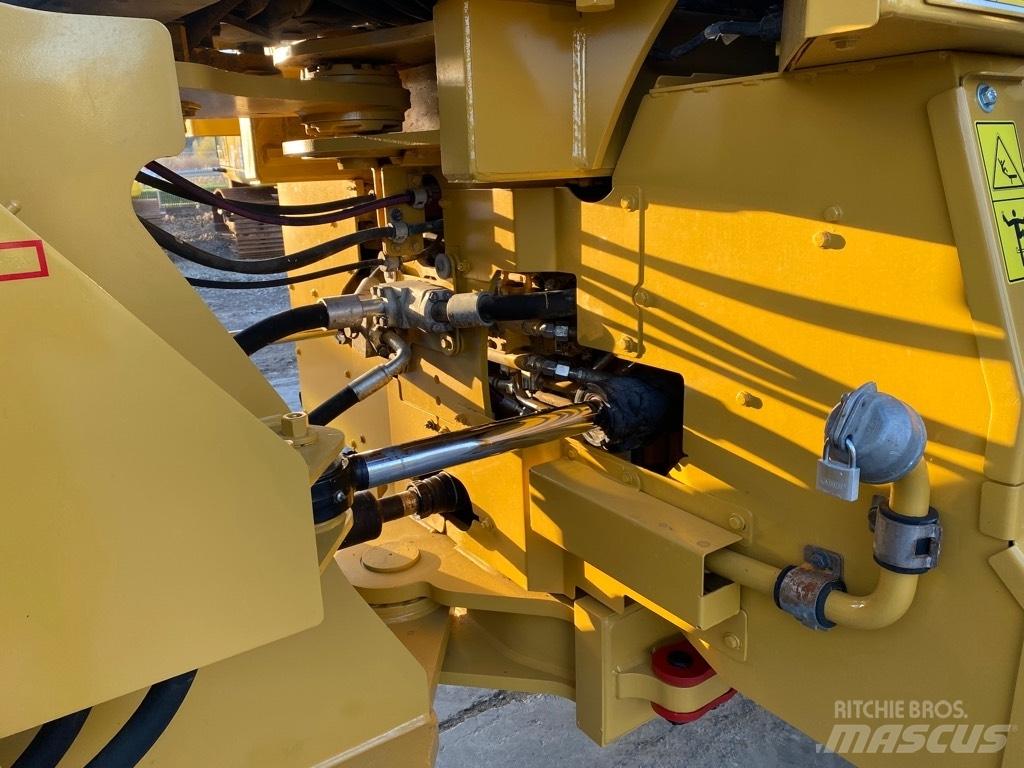 CAT 966 M Carregadeiras de rodas