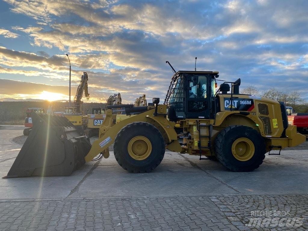 CAT 966 M Carregadeiras de rodas