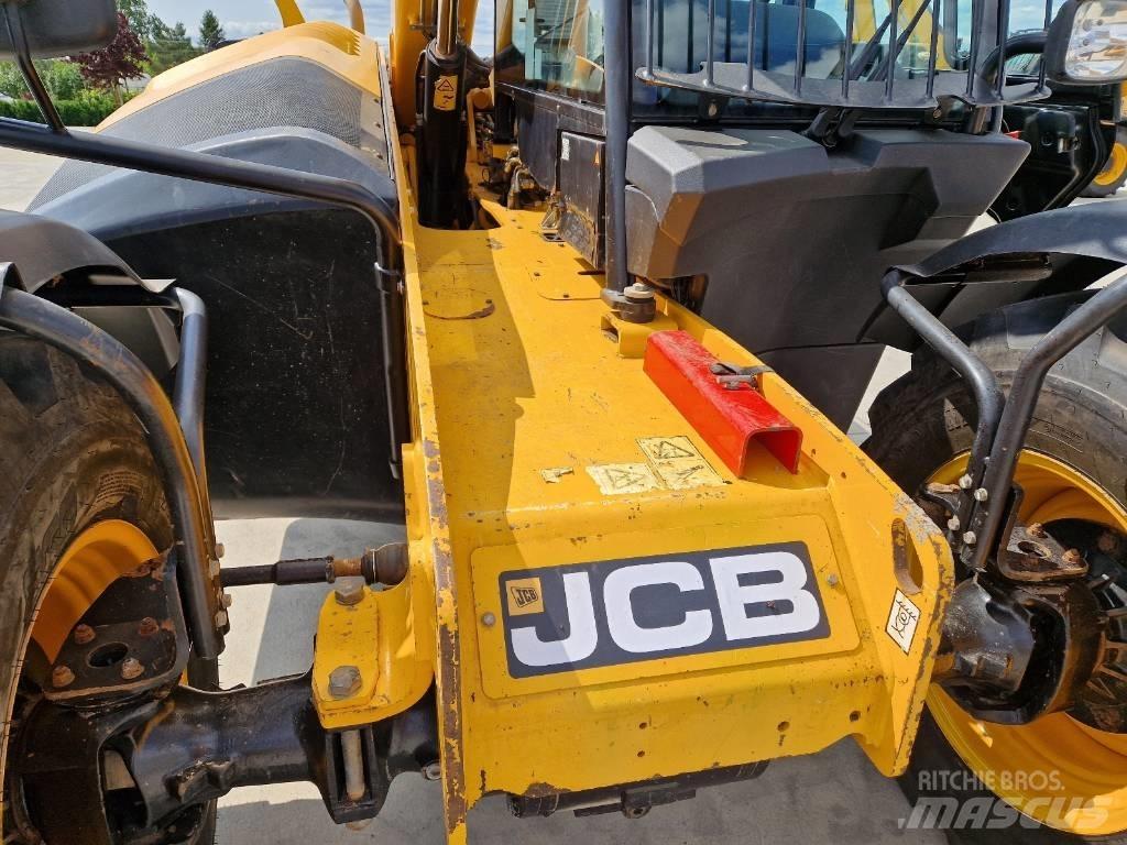 JCB 531-70, 732   P339 Manipulador telescópico
