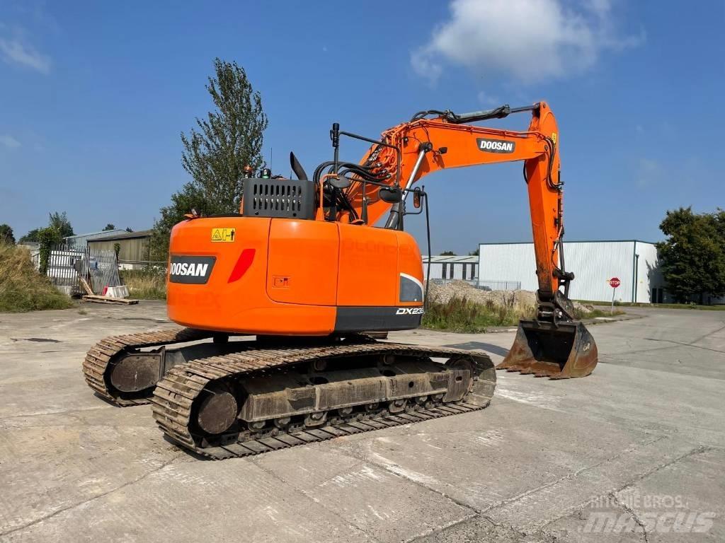 Doosan DX 235 LCR-5 Escavadeiras de esteiras