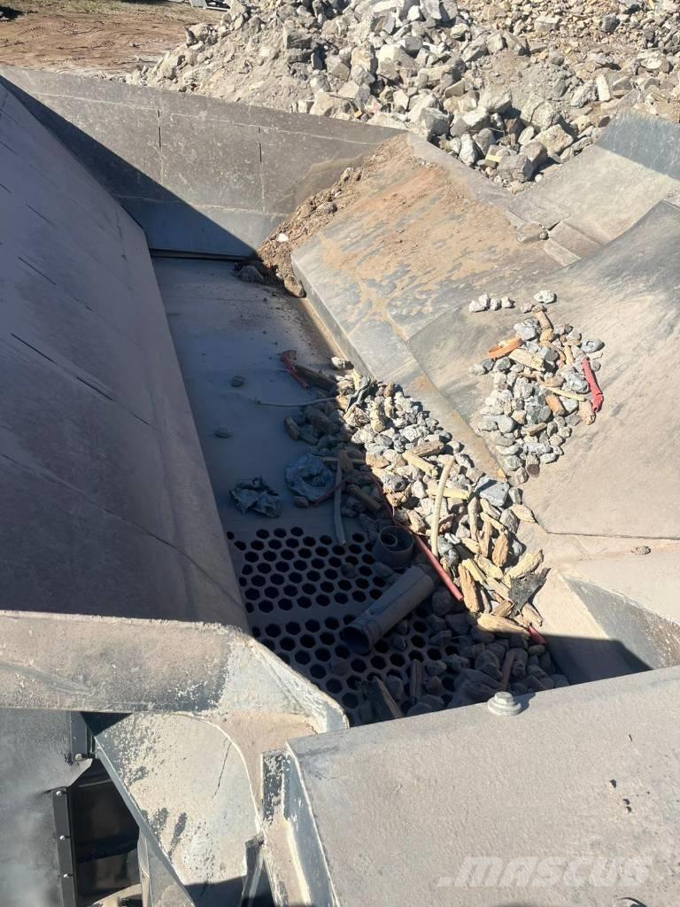 Keestrack R3e Britadeiras