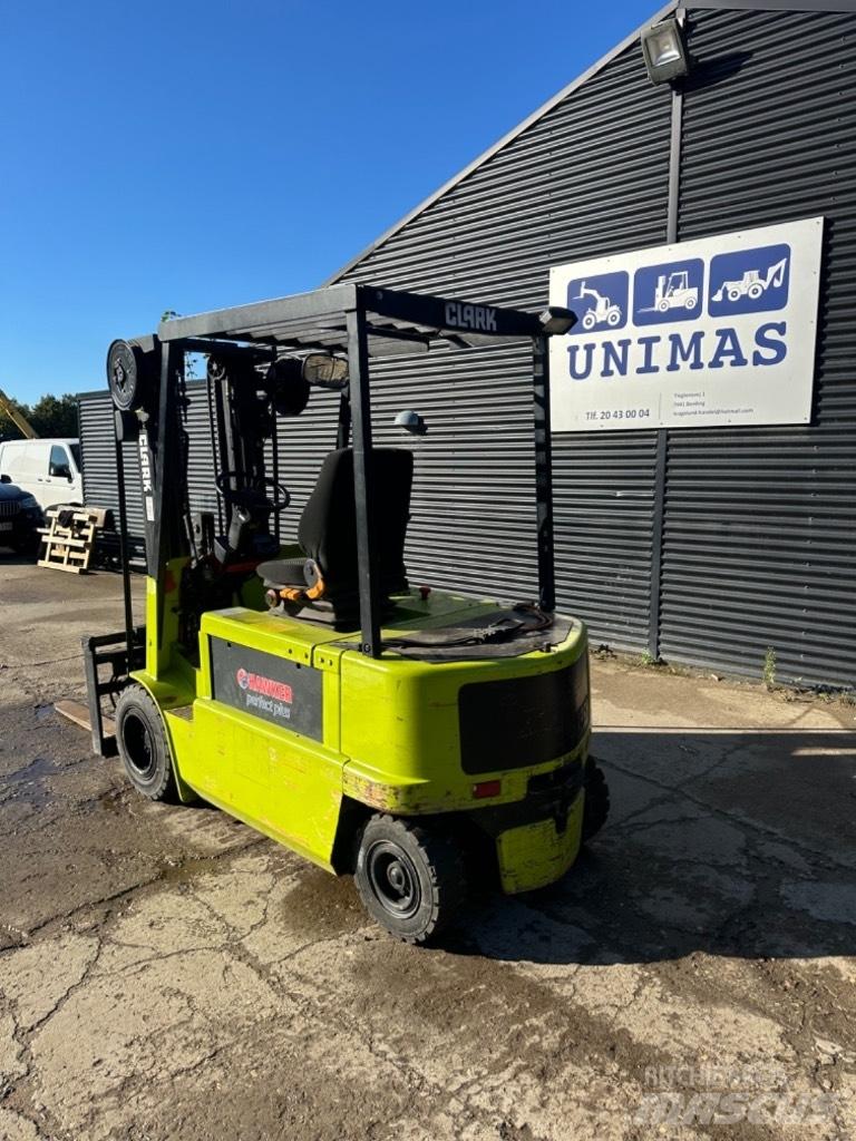 Clark CM25 Empilhadores eléctricos