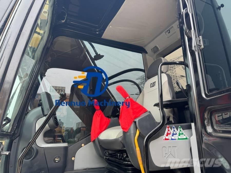 CAT 320D2 Escavadeiras de esteiras