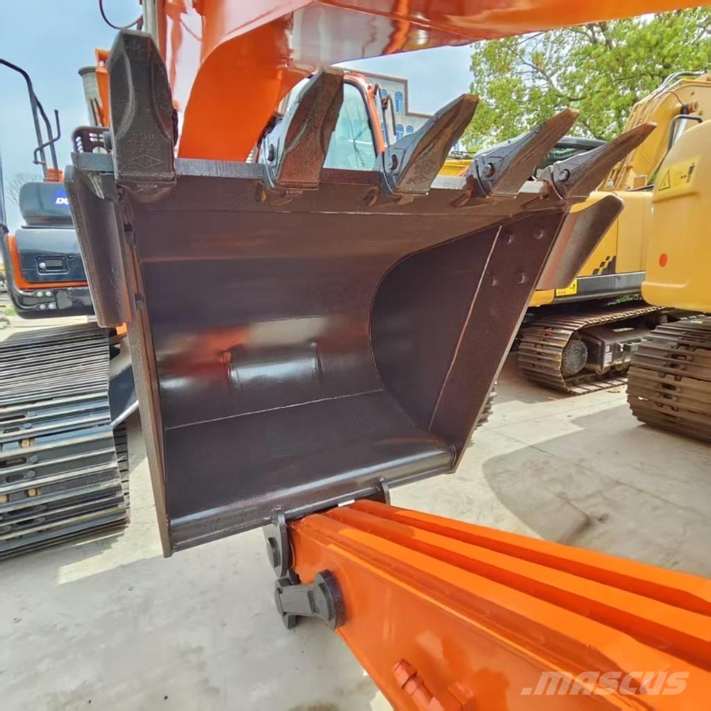 Doosan DX 225 Escavadeiras de esteiras