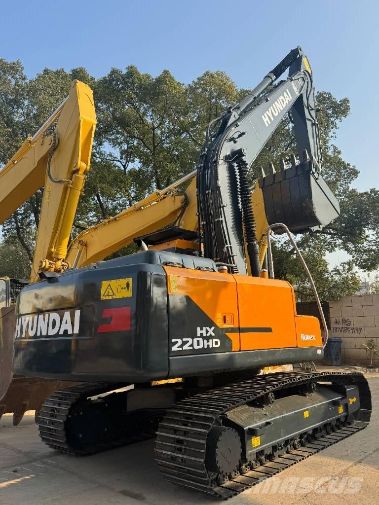 Hyundai HX 220 Escavadoras Midi 7t - 12t