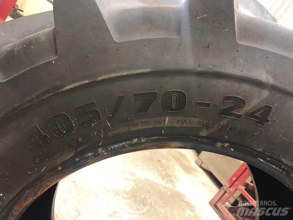Mitas 405/70x24 Pneus
