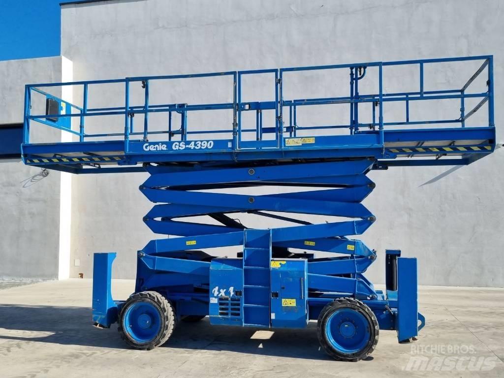 Genie GS 4390 - R284 Elevadores de tesoura