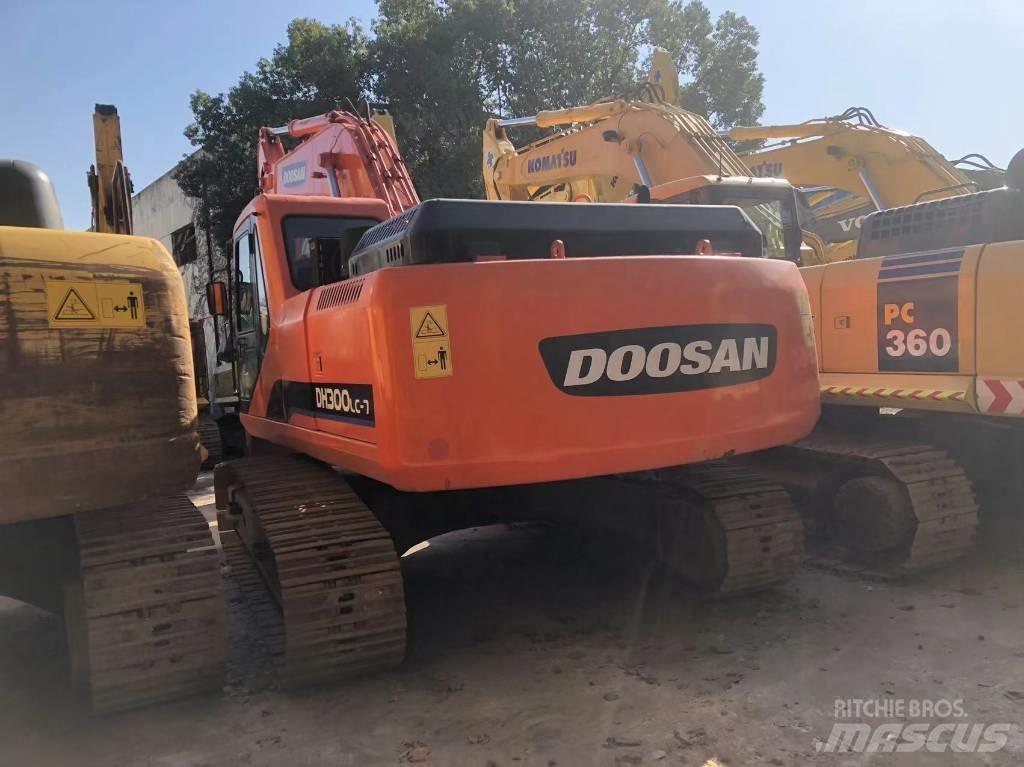 Doosan 225 LC Escavadeiras de esteiras