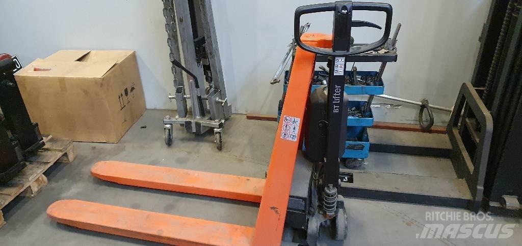 BT HHL100 Movimentadores manuais de palettes