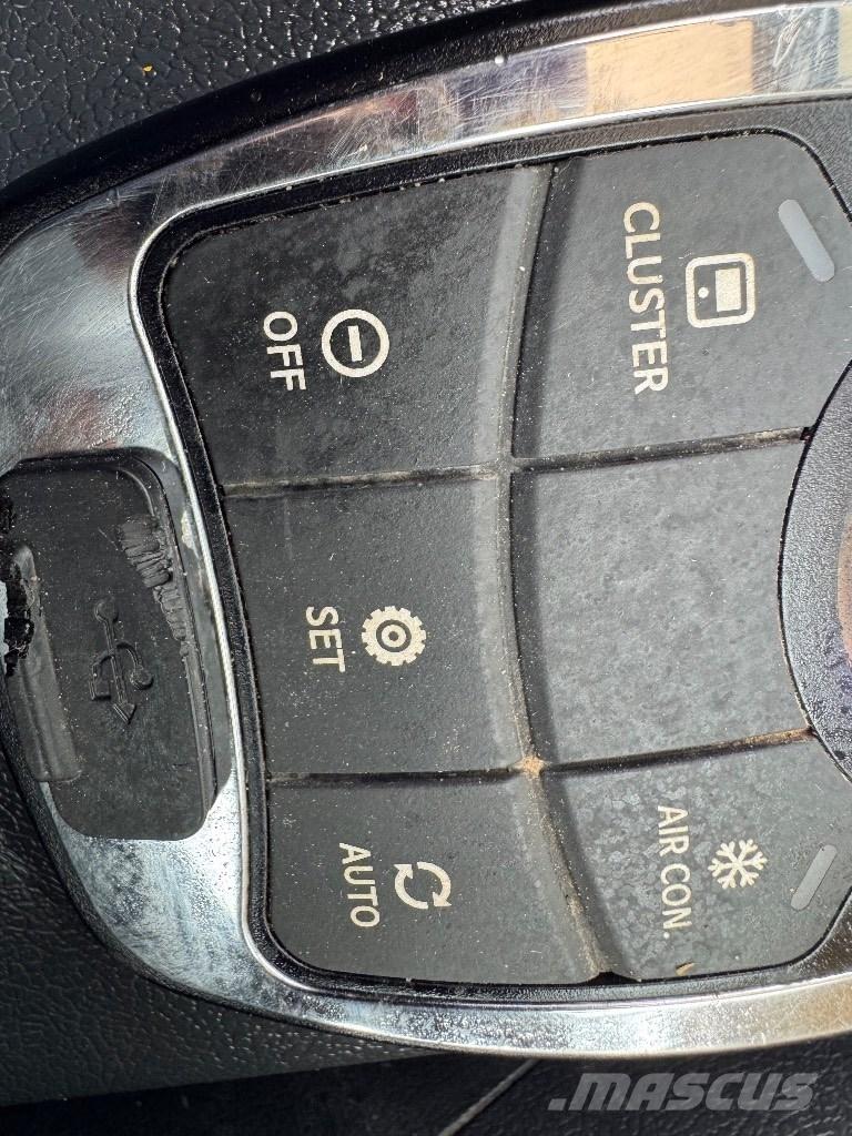 Hyundai HX140 LC Escavadeiras de esteiras