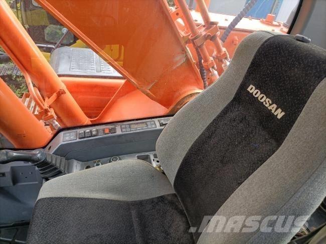 Doosan DX 300 Escavadeiras de esteiras