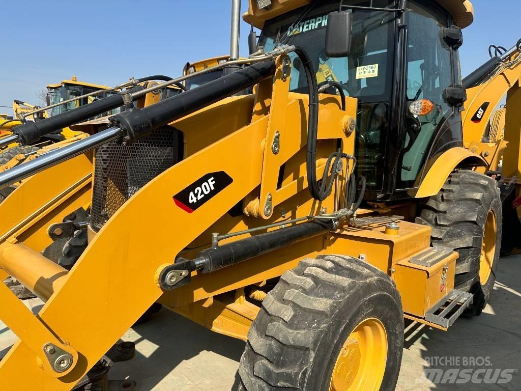 CAT 420F Carregadeiras de rodas