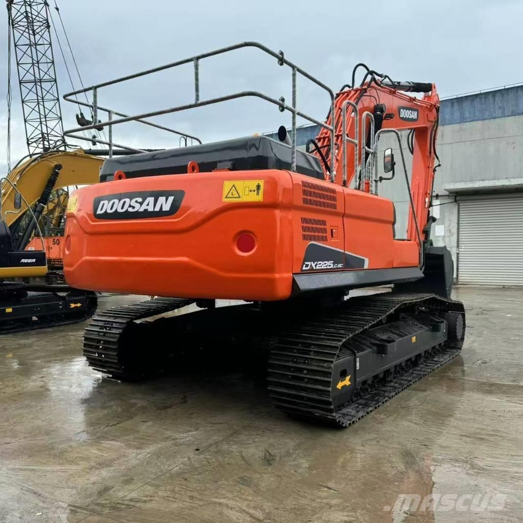 Doosan DX 225 LCA Escavadeiras de esteiras