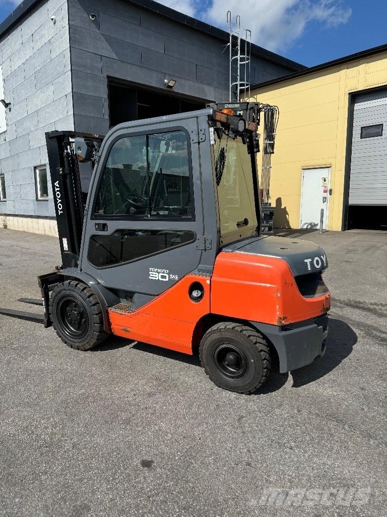 Toyota 02-8FDF30 Empilhadores Diesel