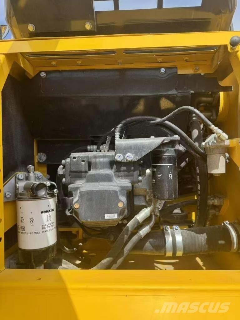 Komatsu 240LC-8 Escavadeiras de esteiras