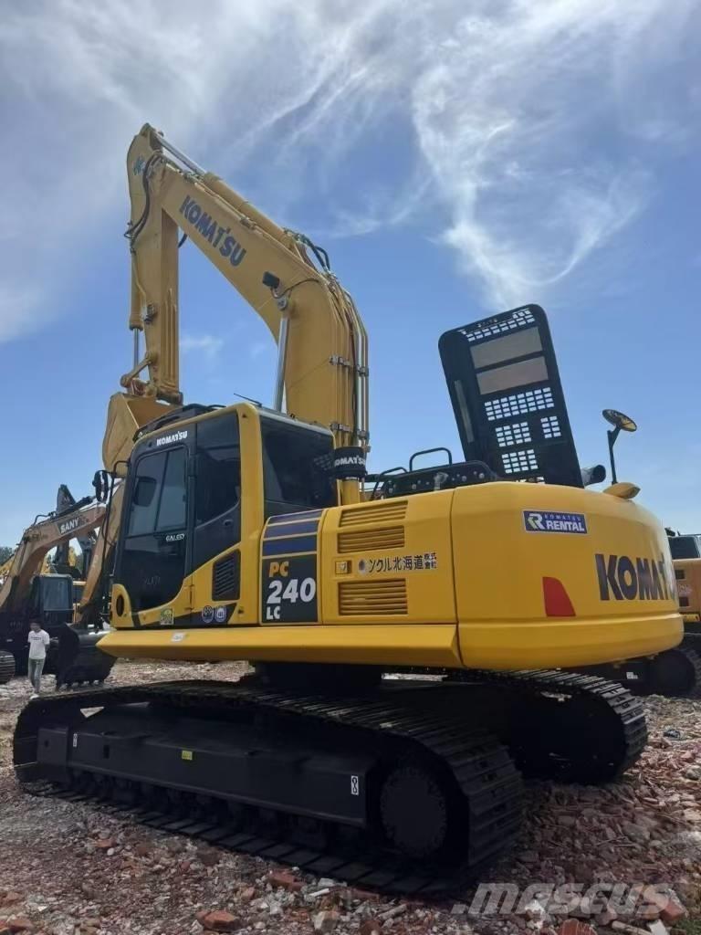 Komatsu 240LC-8 Escavadeiras de esteiras