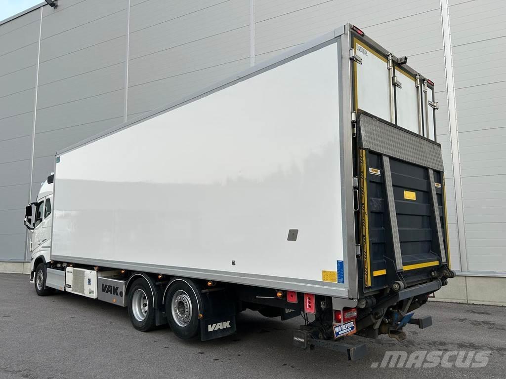 Volvo FH Caminhões caixa temperatura controlada