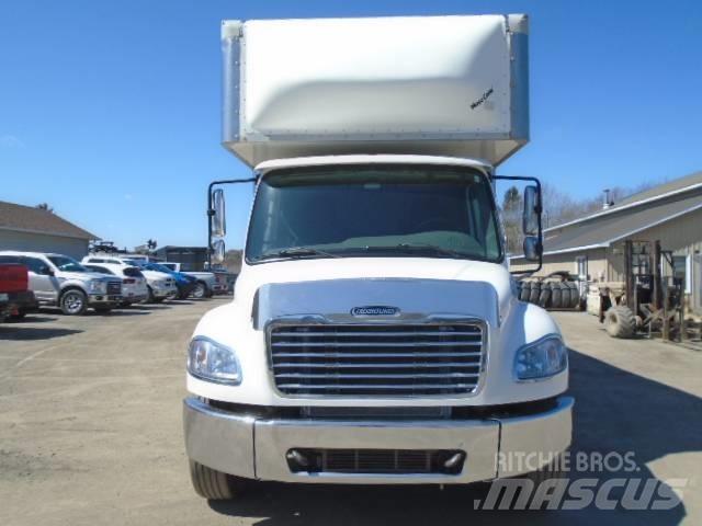 Freightliner M2 106 Reboques de caixa fechada