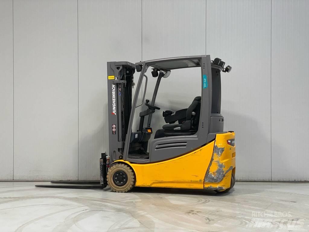 Jungheinrich EFG216 Empilhadores eléctricos