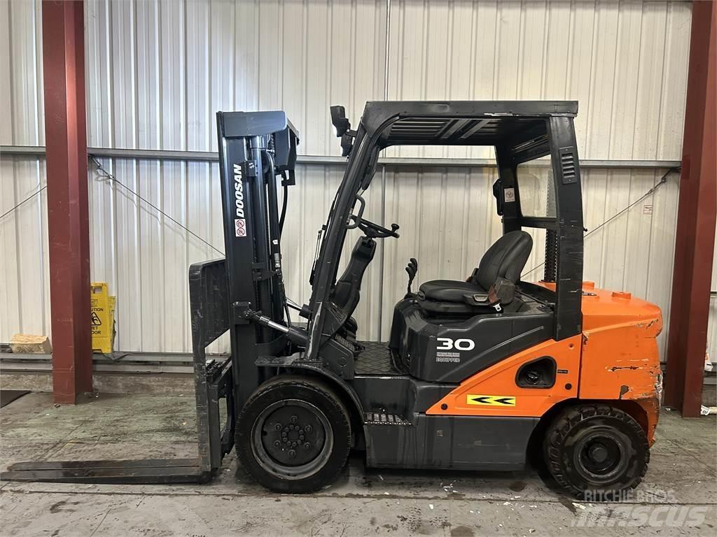 Doosan D30S-5 Empilhadores Diesel