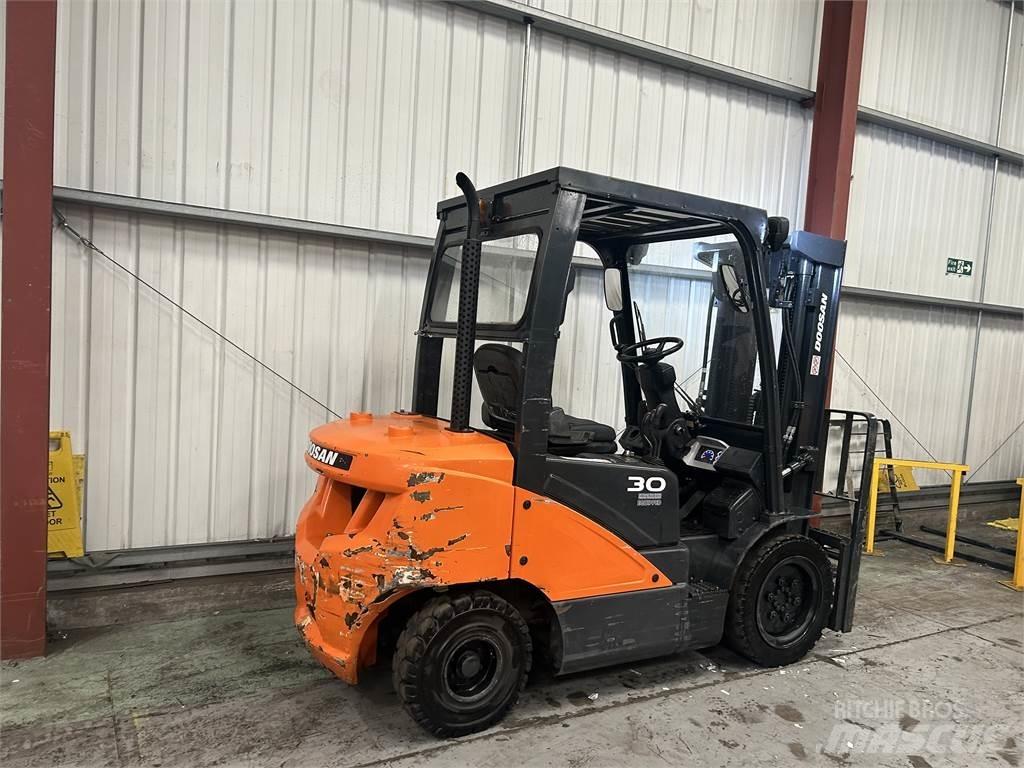 Doosan D30S-5 Empilhadores Diesel