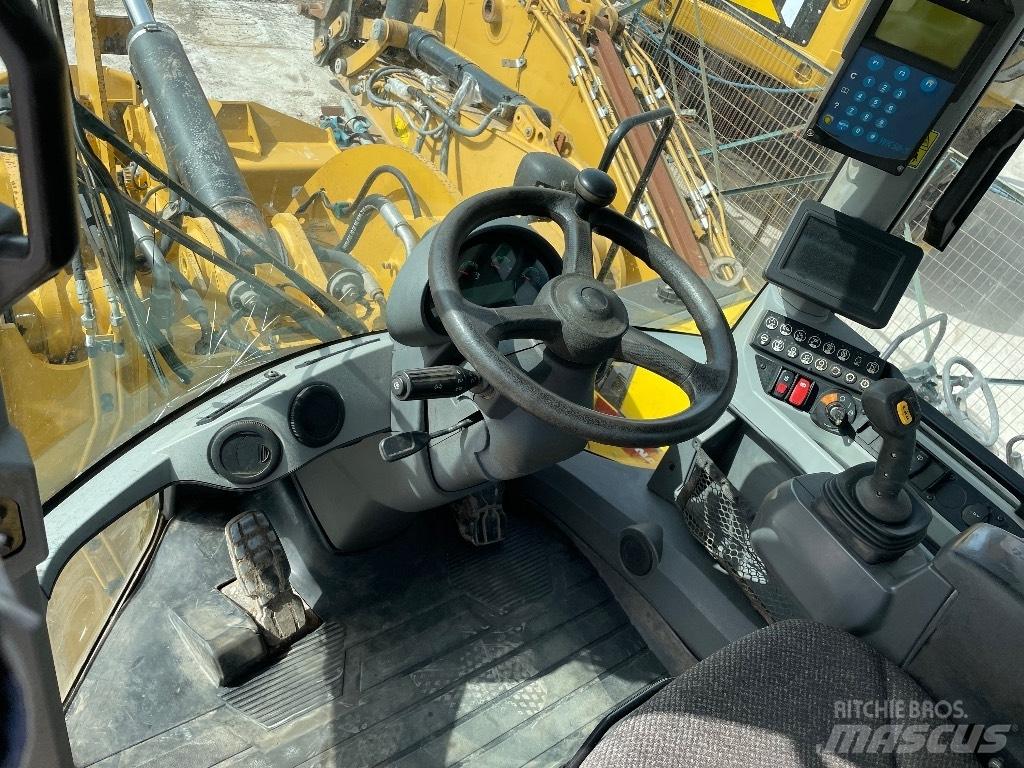 CAT 926M Carregadeiras de rodas