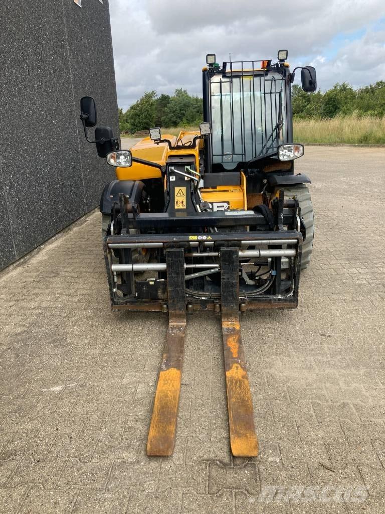 JCB 525-60 E Manipulador telescópico