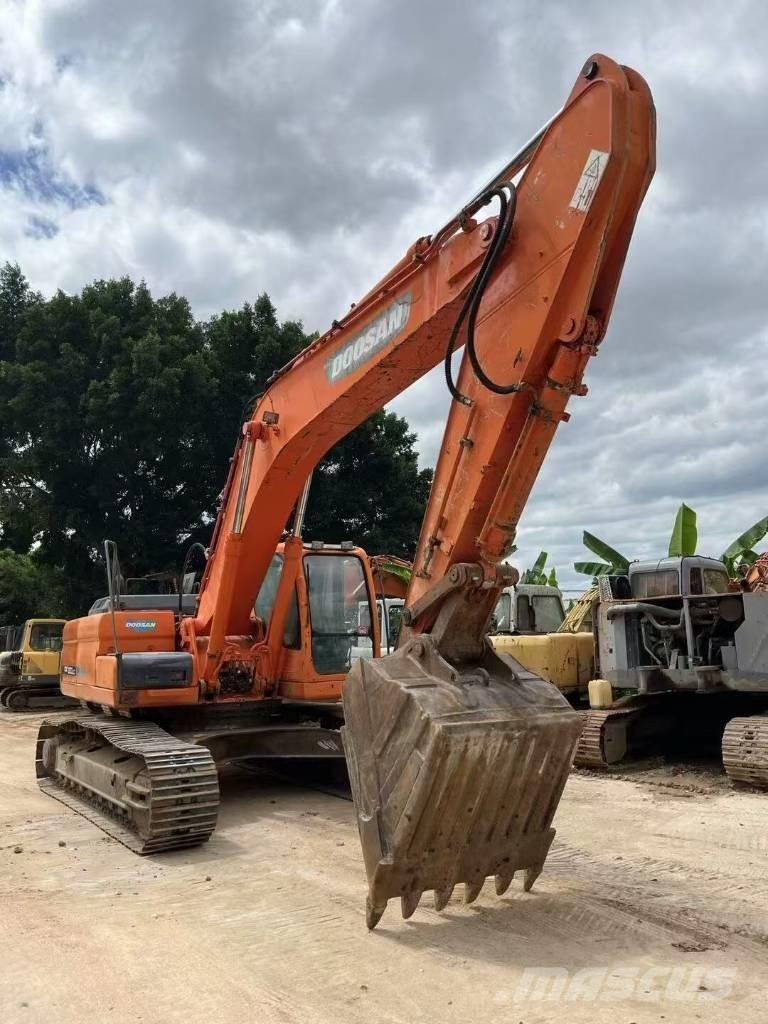 Doosan DX300LC Escavadeiras de esteiras