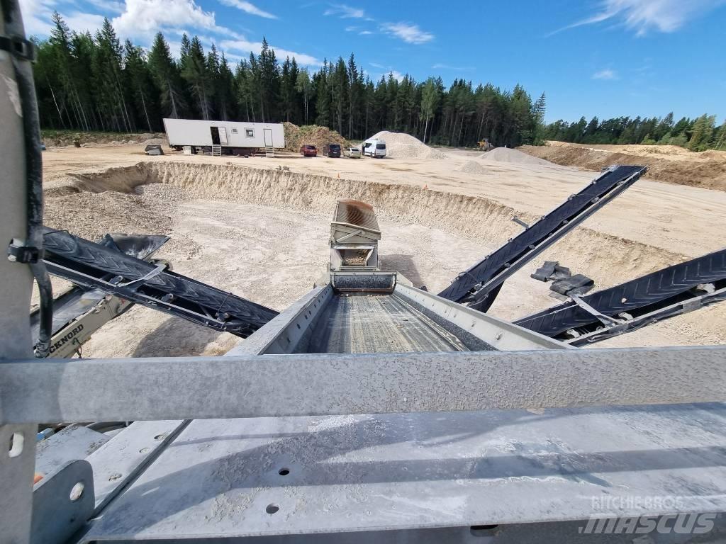 Metso ST 4.8 Crivos móveis