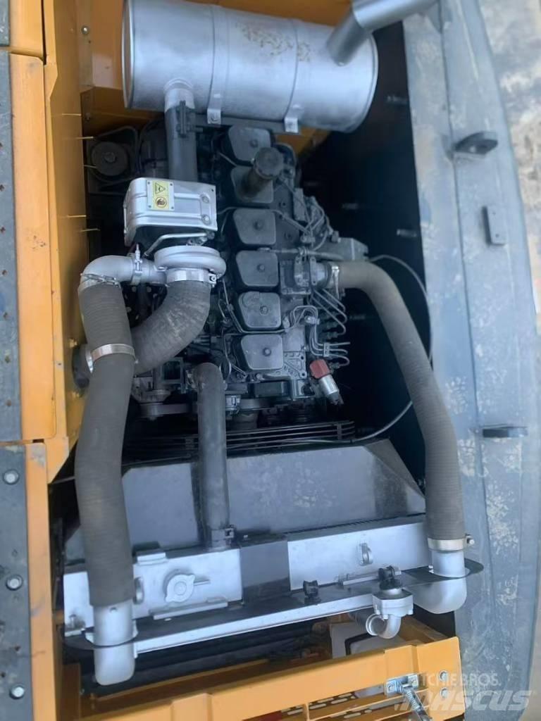Hyundai R220LC-9S Escavadeiras de esteiras