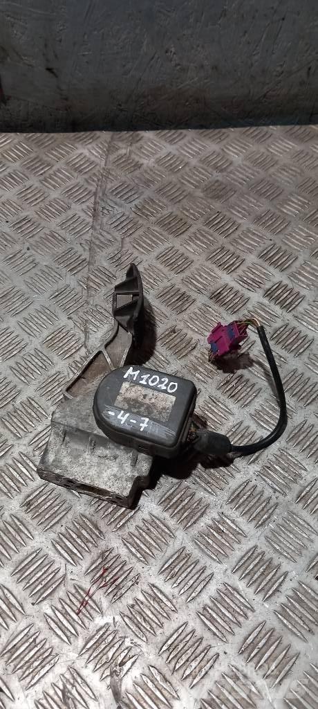 MAN TGA  812559706084 Cabines e interior
