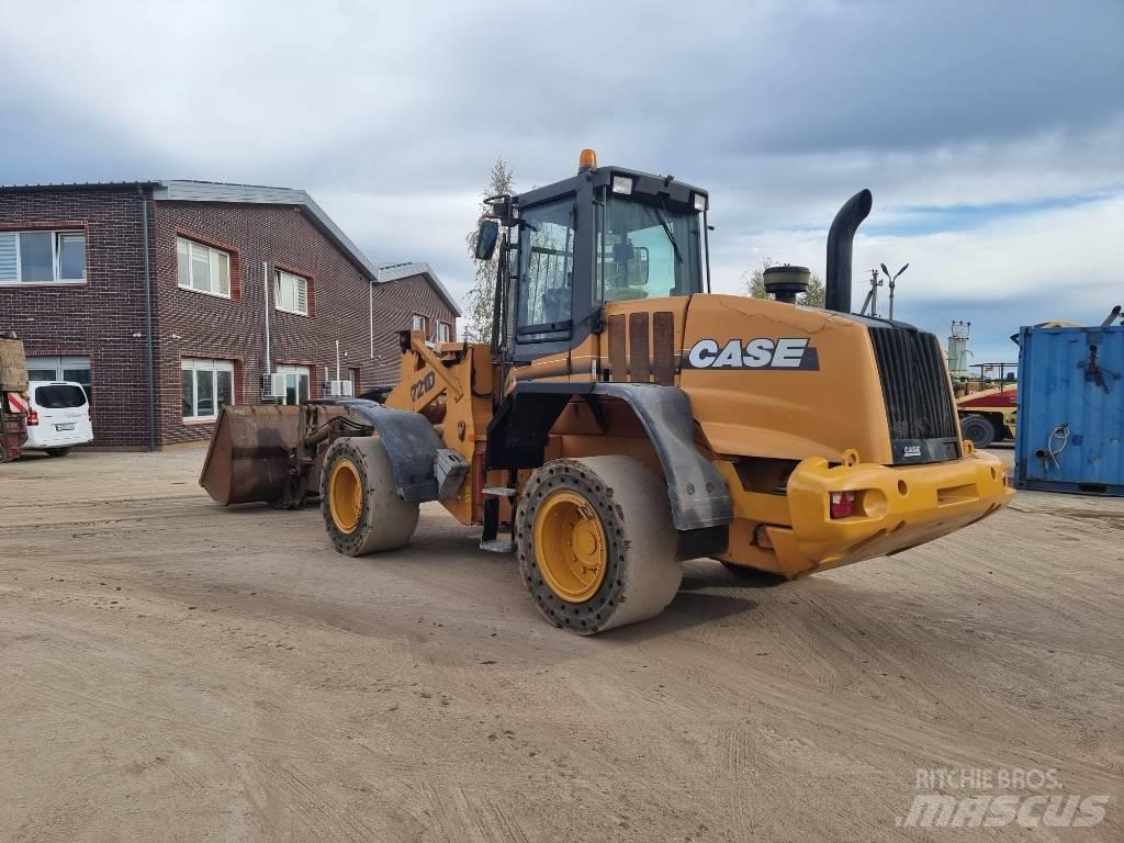 CASE 721 D Carregadeiras de rodas