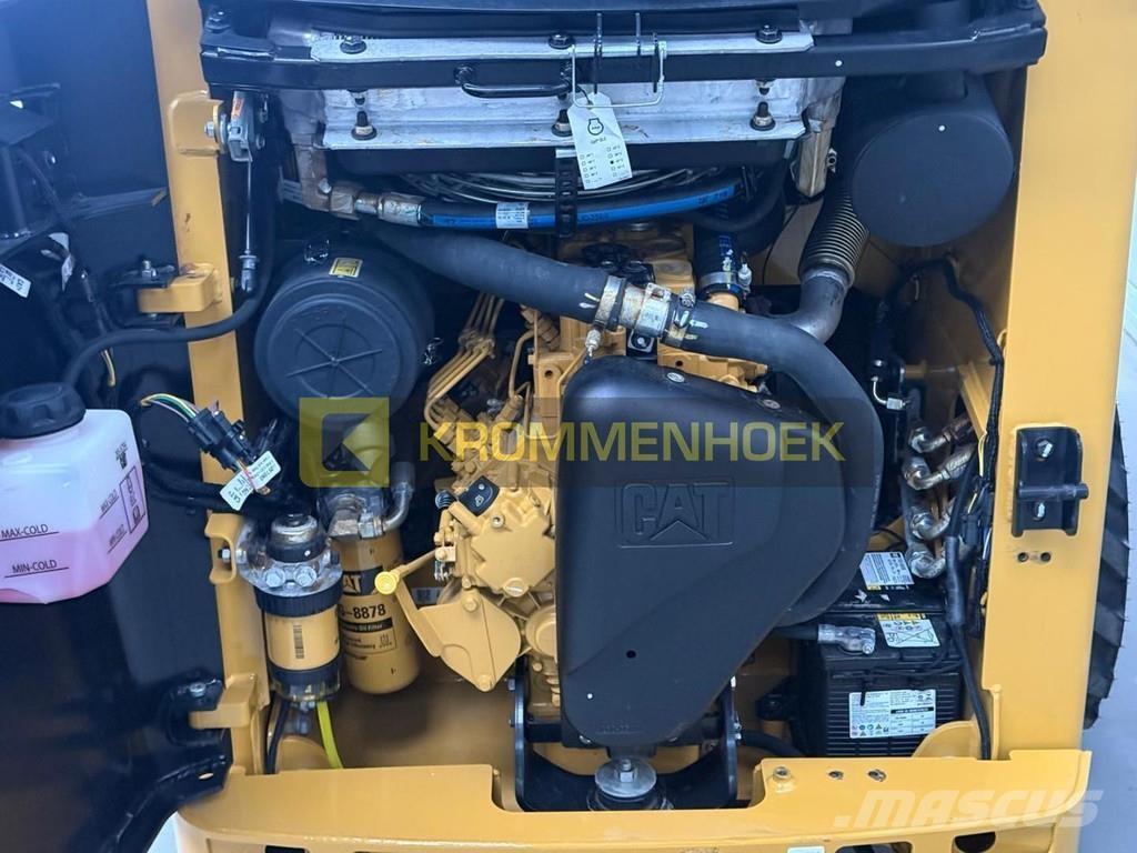 CAT 216 B3 Minicarregadeiras