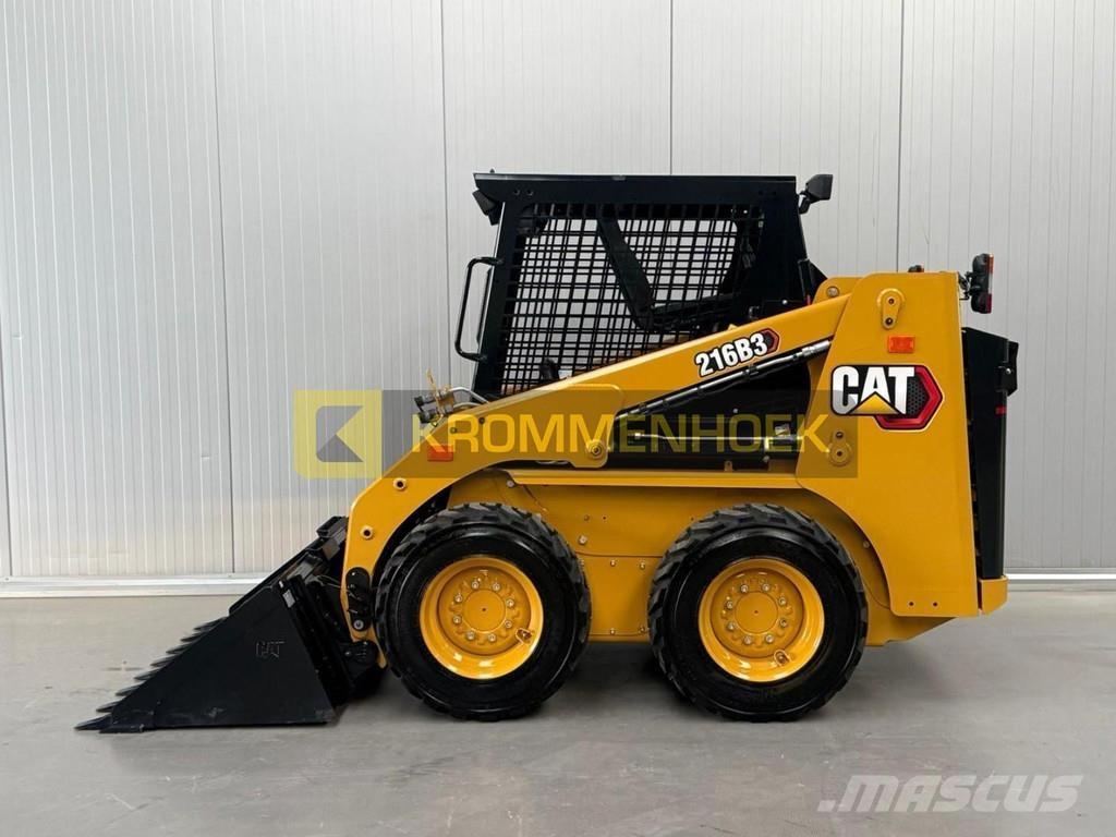 CAT 216 B3 Minicarregadeiras