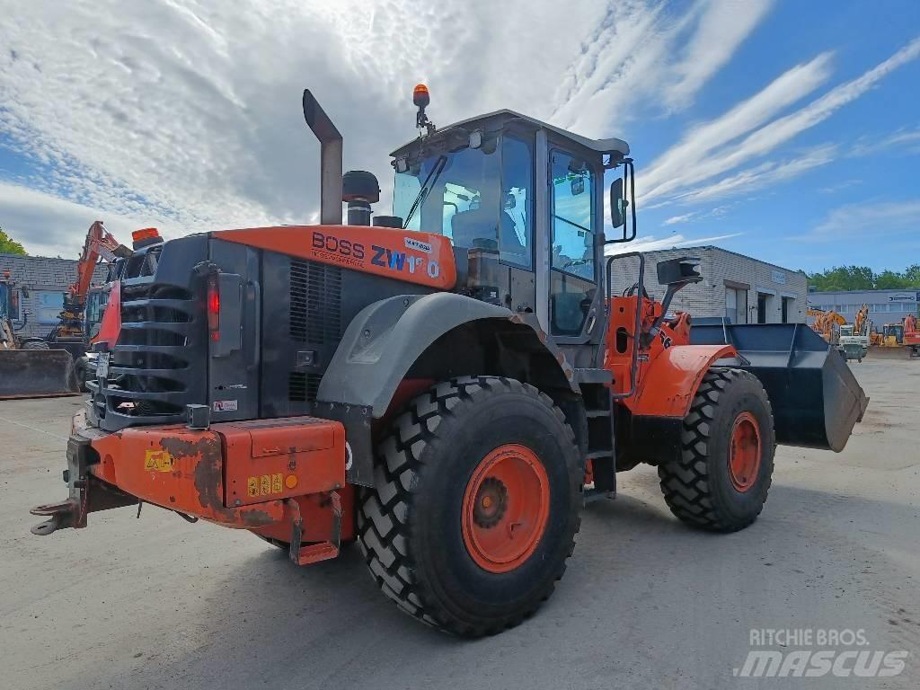 Hitachi ZW 180 Carregadeiras de rodas