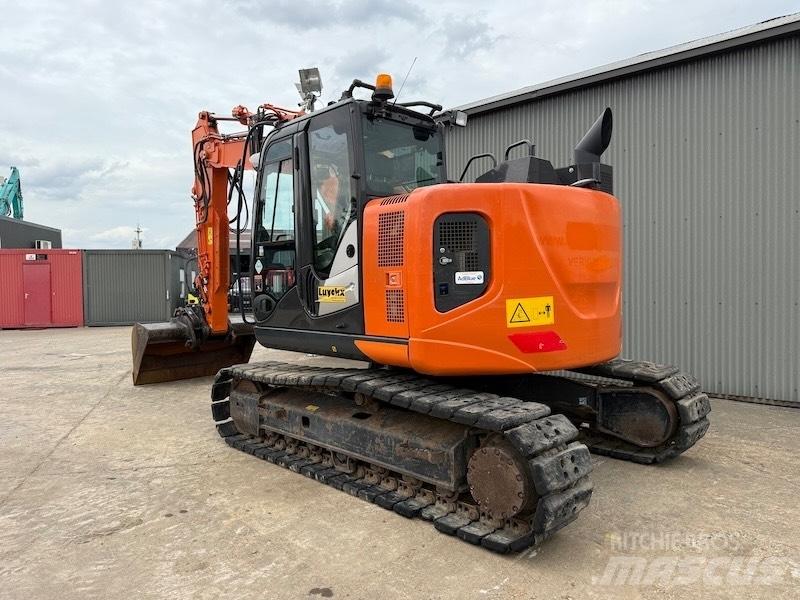 Hitachi ZX 135 US-6 Escavadeiras de esteiras