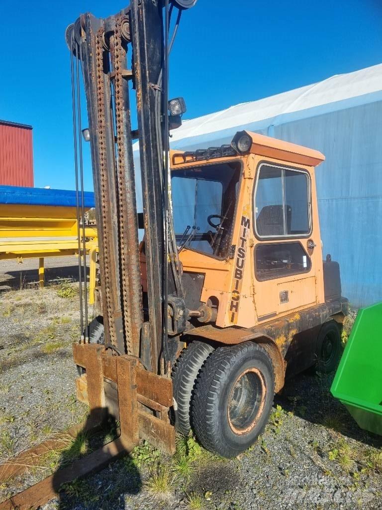 Mitsubishi FD 40 Empilhadores Diesel