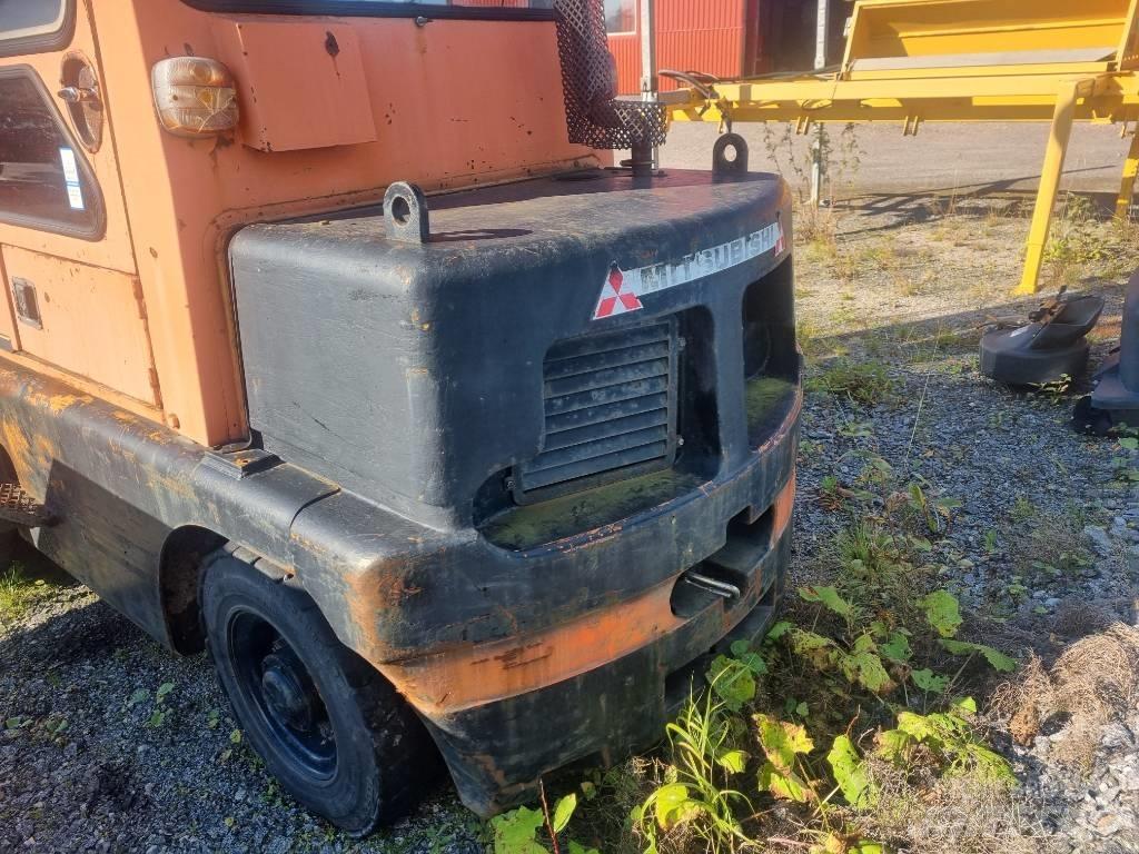 Mitsubishi FD 40 Empilhadores Diesel