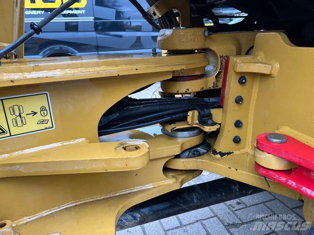 CAT 908M Carregadeiras de rodas