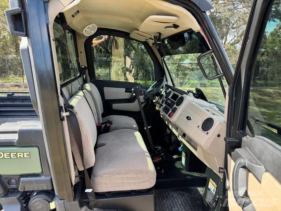 John Deere XUV835R Máquinas utilitárias
