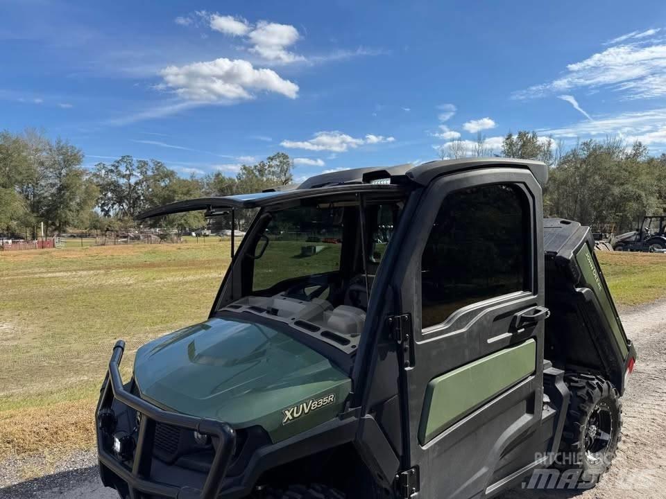 John Deere XUV835R Máquinas utilitárias