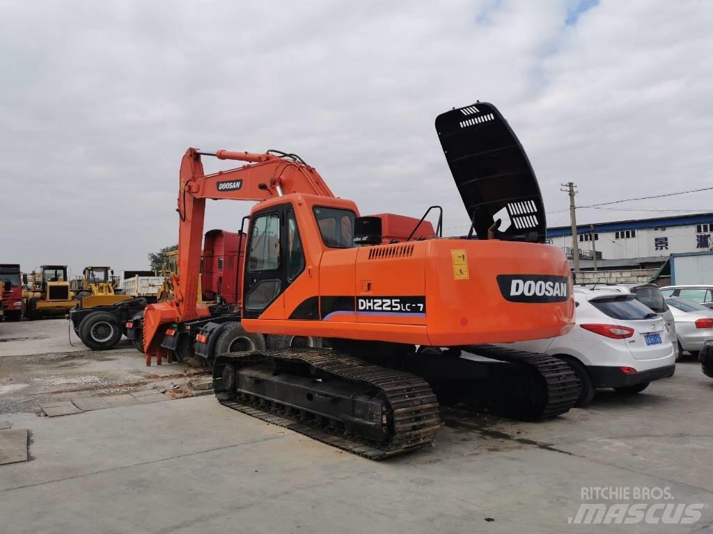 Doosan DH225 Escavadeiras de esteiras